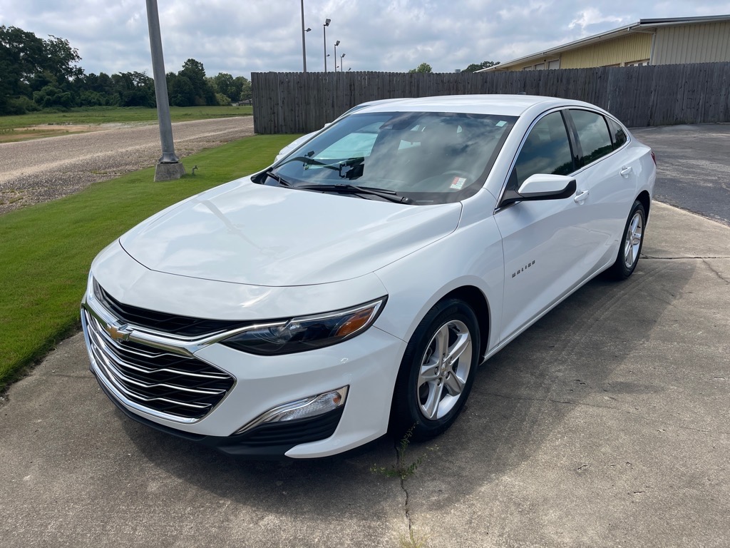 2024 Chevrolet Malibu 1LS's photo