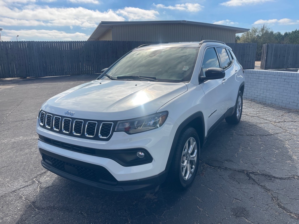 2024 Jeep Compass Latitude's photo