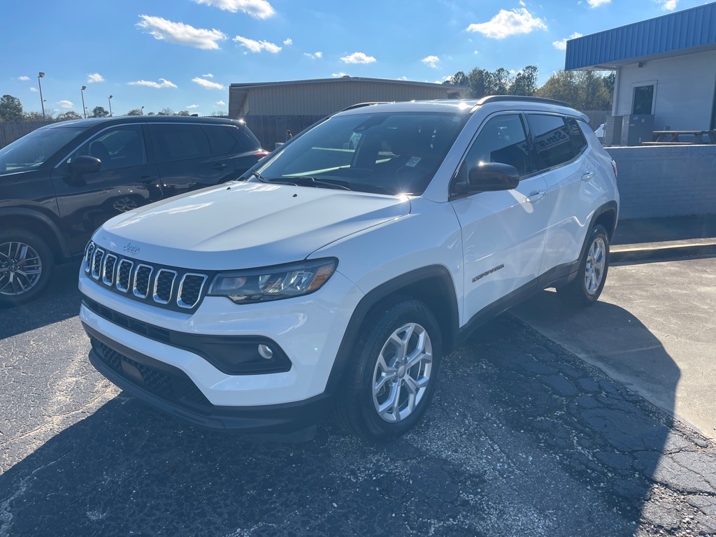 2024 Jeep Compass Latitude's photo