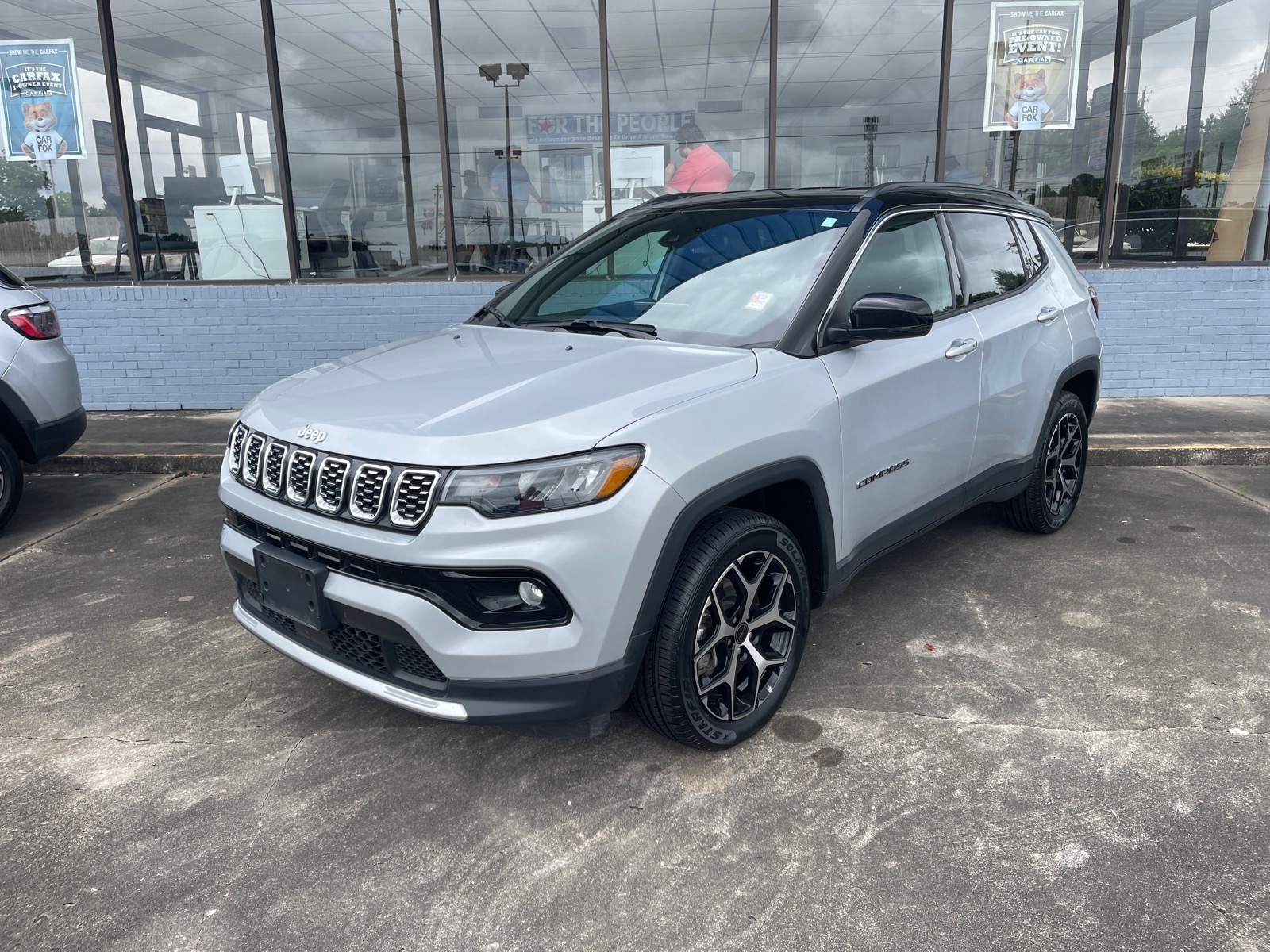2025 Jeep Compass Limited 4X4's photo